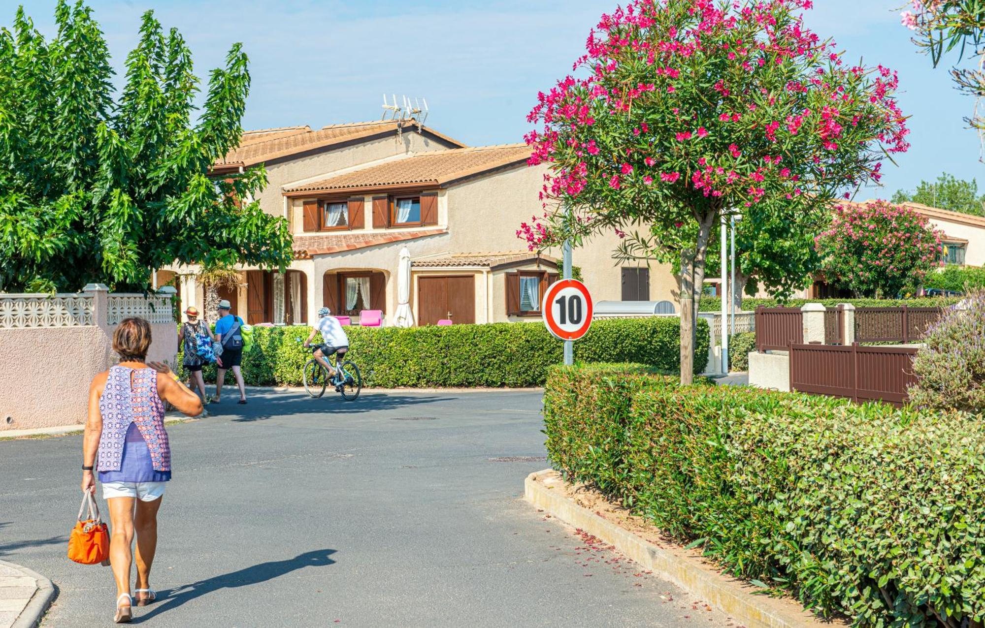 Les Tamaris Et Les Portes Du Soleil Portiragnes Exterior foto